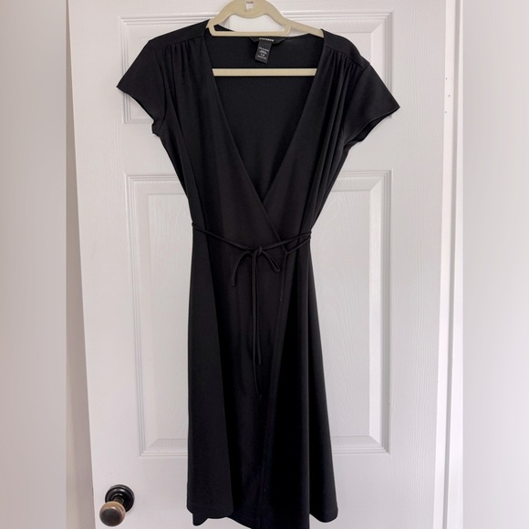 Express black wrap dress size 7/8 - Picture 1 of 7